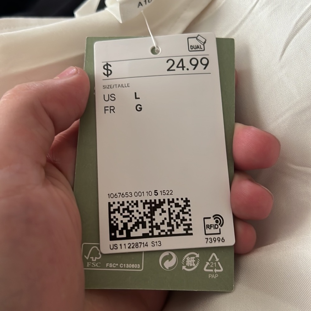 H&M - Picture 2 of 2